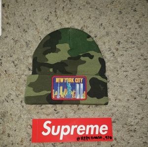 Supreme NY patch logo beanies DS NEVER WORN